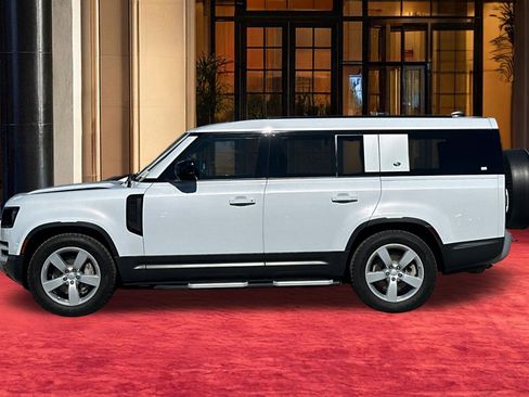 Certified 2023 Land Rover Defender 130 SE image 3