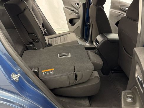 Used 2024 Chevrolet Equinox LT image 36