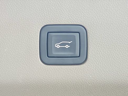 Used 2023 GMC Yukon Denali AWD/4WD image 56