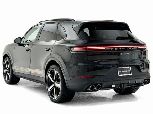 New 2026 Porsche Cayenne image 3