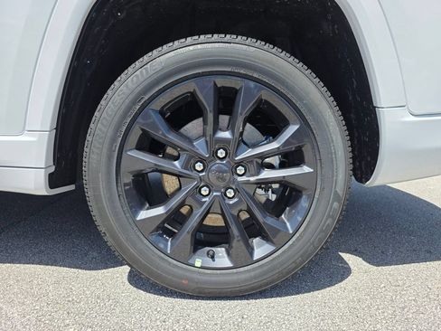 New 2026 Jeep Grand Cherokee L Limited AWD/4WD image 7