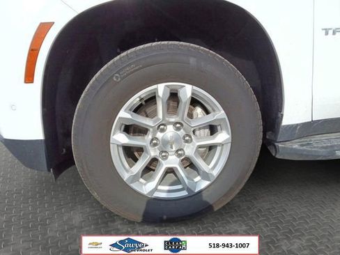 Used 2025 Chevrolet Tahoe LT AWD/4WD image 9