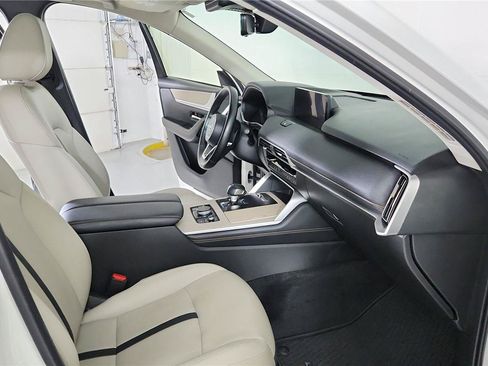 Used 2024 MAZDA CX-90 3.3 Turbo w/ Premium Package AWD/4WD image 29