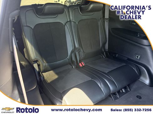 Used 2023 Jeep Grand Cherokee L Laredo AWD/4WD image 11
