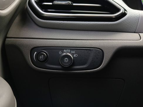 Used 2022 Chevrolet Bolt EUV Premier w/ Launch Edition image 22