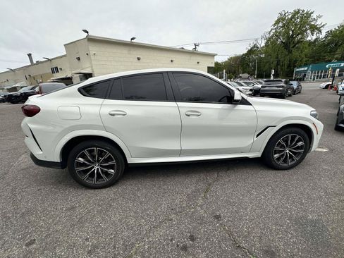 Used 2022 BMW X6 xDrive40i w/ M Sport Package AWD/4WD image 3