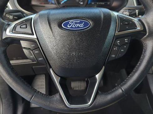 Used 2023 Ford Edge SEL w/ Convenience Package image 5