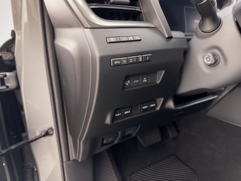 Certified 2025 Lexus GX 550 AWD/4WD image 33
