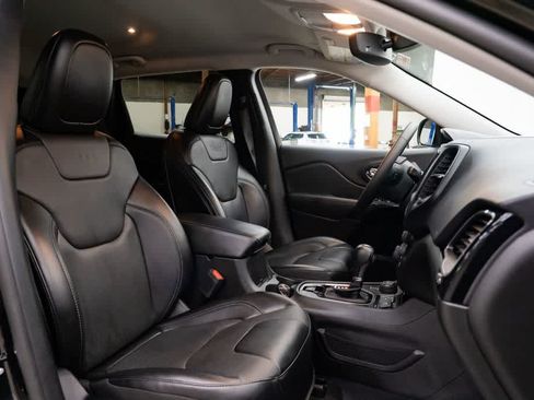 Used 2023 Jeep Cherokee Altitude Lux AWD/4WD image 30