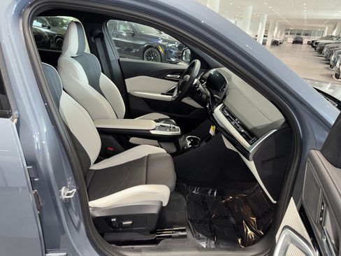 New 2026 BMW X2 xDrive28i w/ M Sport Package AWD/4WD image 9