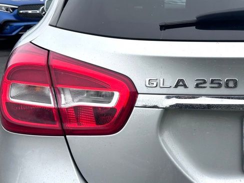 Used 2019 Mercedes-Benz GLA 250 4MATIC image 11