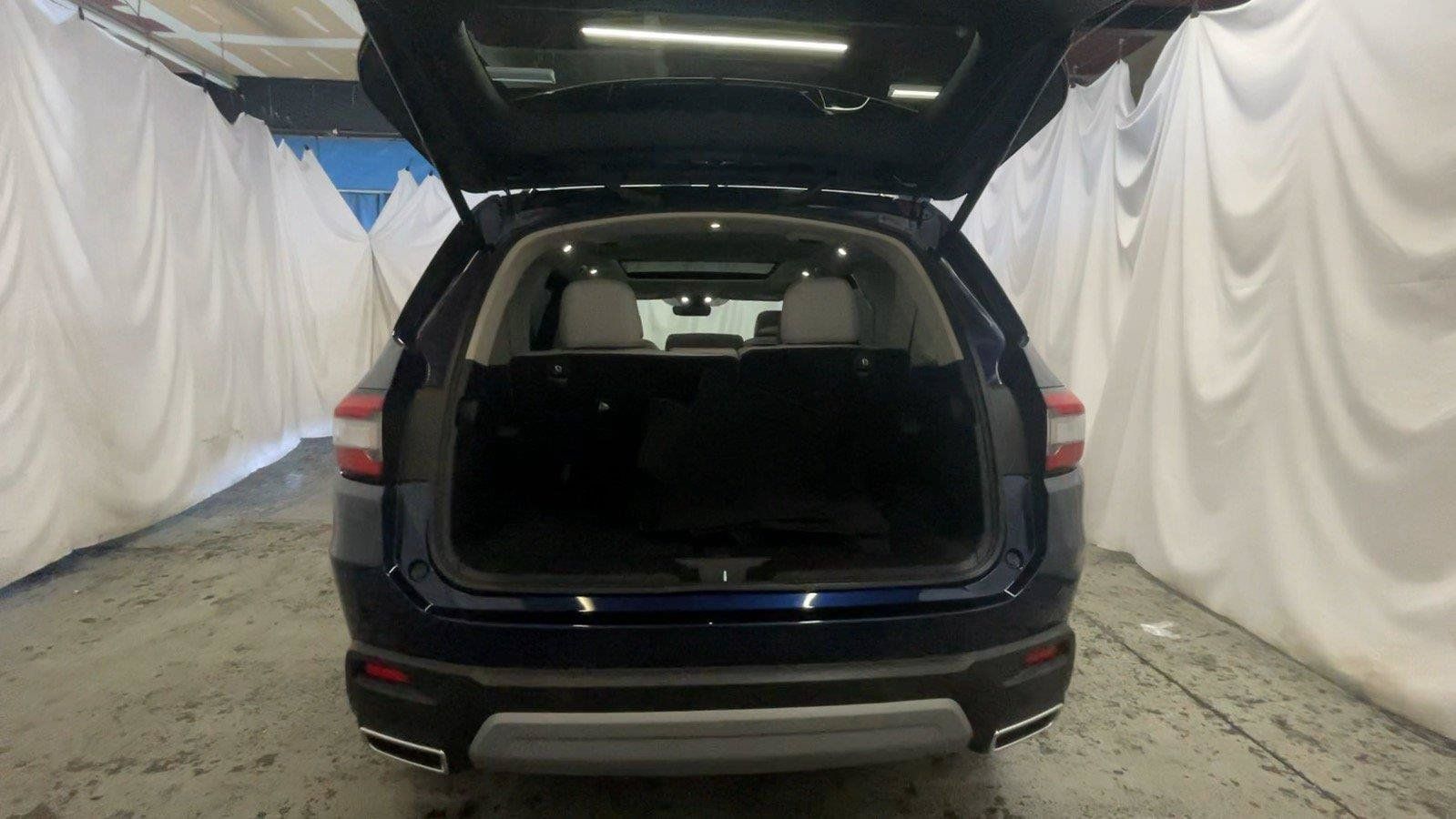 Used 2025 Honda Pilot Elite image 18