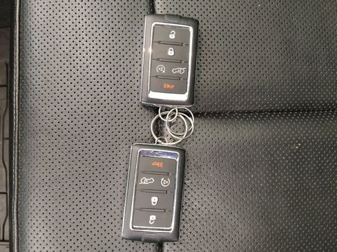 Used 2023 Jeep Grand Cherokee 4WD 4xe w/ Luxury Tech Group II image 32