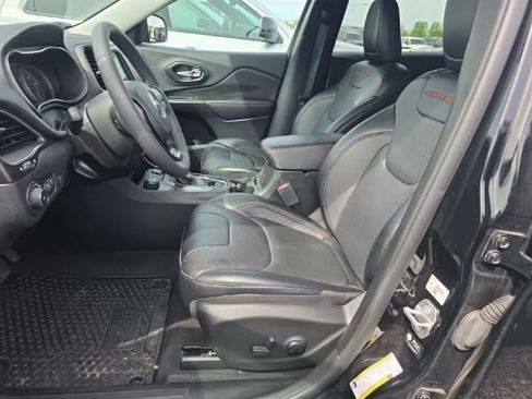 Used 2022 Jeep Cherokee Trailhawk w/ Premium Leather Package image 8