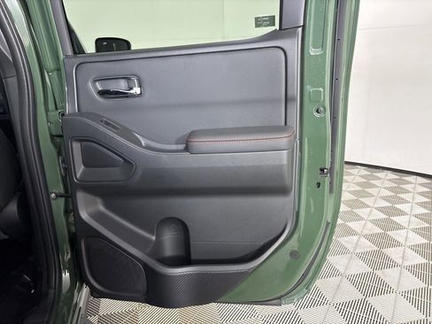 Used 2024 Nissan Frontier PRO-4X w/ Off-Road Protection Package image 25