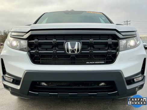 Used 2025 Honda Ridgeline Black Edition image 9