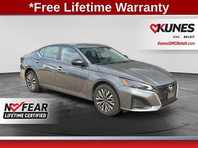 Used 2025 Nissan Altima 2.5 SV