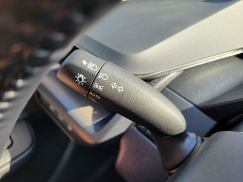 Used 2024 Toyota Prius Limited w/ Limited Premium Package FWD image 18
