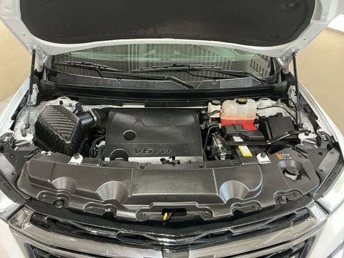 Used 2023 Chevrolet Traverse RS image 18