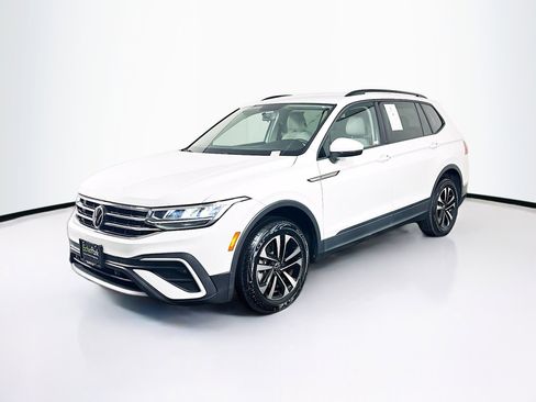 Used 2022 Volkswagen Tiguan S image 3