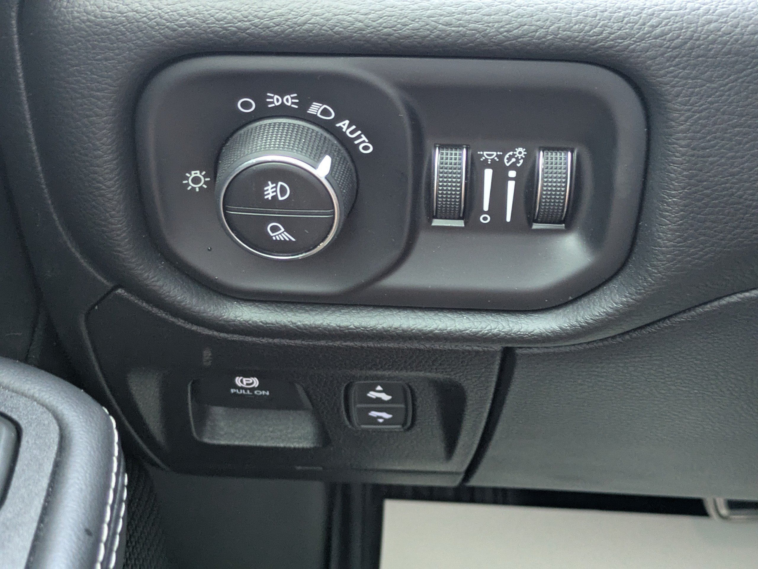 Used 2026 RAM 1500 RHO AWD/4WD image 21