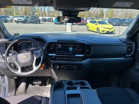 Used 2023 Chevrolet Silverado 1500 LT image 15