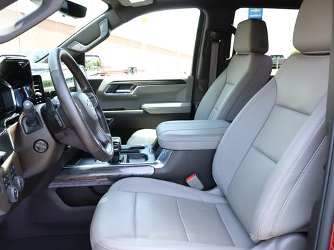 Used 2024 Chevrolet Silverado 1500 LTZ w/ LTZ Premium Package AWD/4WD image 11