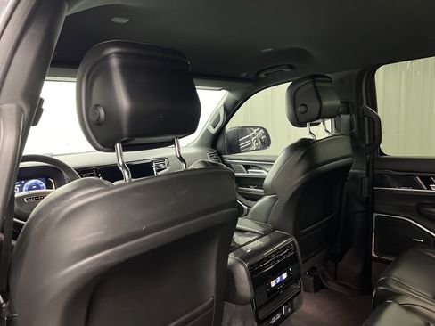 Used 2022 Jeep Wagoneer Series I image 13