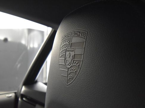 Certified 2025 Porsche 718 Cayman RWD image 34