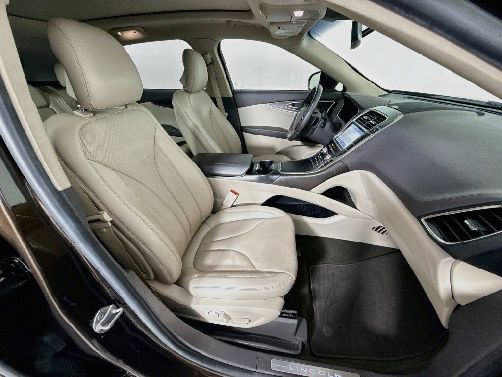 Used 2019 Lincoln Nautilus Reserve FWD image 30