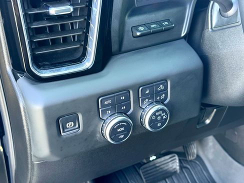 Used 2024 GMC Sierra 2500 Denali w/ Denali Reserve Package image 15