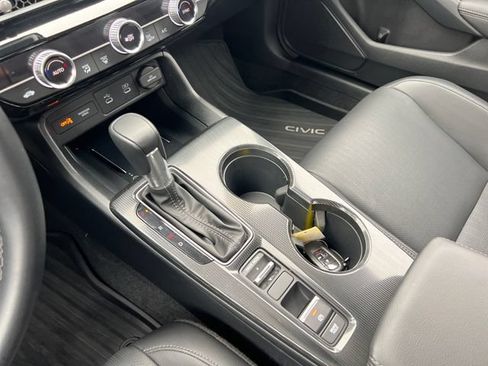 Used 2025 Honda Civic Sport image 25