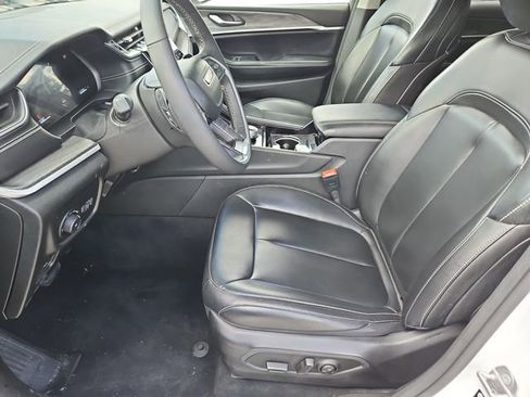 Used 2023 Jeep Grand Cherokee L Limited w/ Trailer Tow Group (B) image 12