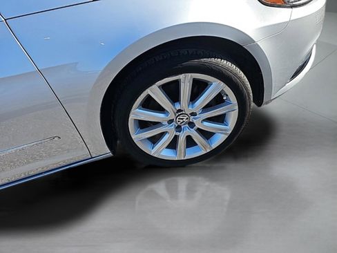 Used 2014 Volkswagen CC Sport image 33