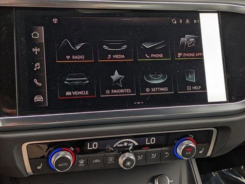 New 2025 Audi Q3 2.0T Premium image 11