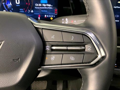 Used 2025 Chevrolet Equinox LT FWD image 19