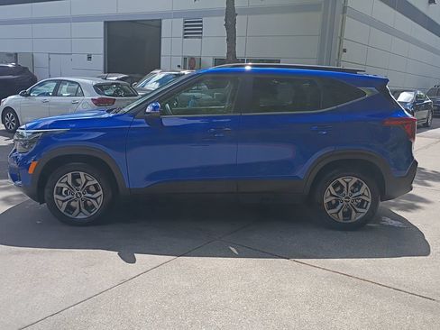 Used 2024 Kia Seltos S AWD/4WD image 7
