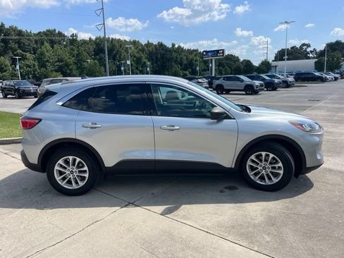 Used 2022 Ford Escape SE FWD image 8