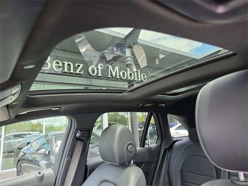 Used 2022 Mercedes-Benz GLC 300 4MATIC w/ Driver Assistance Package image 12
