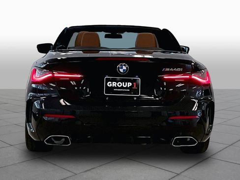 Used 2022 BMW M440i Convertible RWD image 4