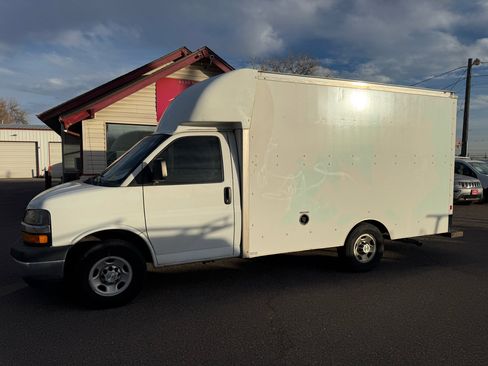 Used 2020 Chevrolet Express 3500 w/ Power Convenience Package image 2