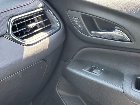 Used 2023 Chevrolet Equinox RS AWD/4WD image 25