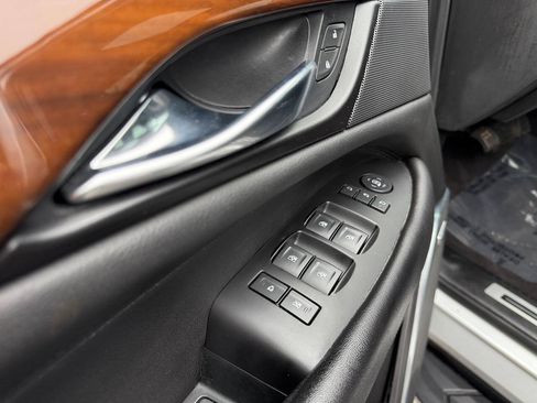 Used 2020 Cadillac Escalade ESV Luxury AWD/4WD image 21