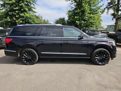 Used 2021 Lincoln Navigator L Reserve AWD/4WD image 8