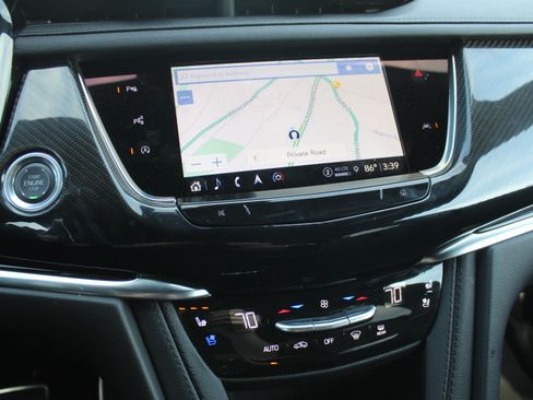 Used 2024 Cadillac XT6 Sport w/ Technology Package AWD/4WD image 20