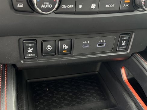 Used 2023 Nissan Frontier PRO-4X w/ Pro Convenience Package image 12