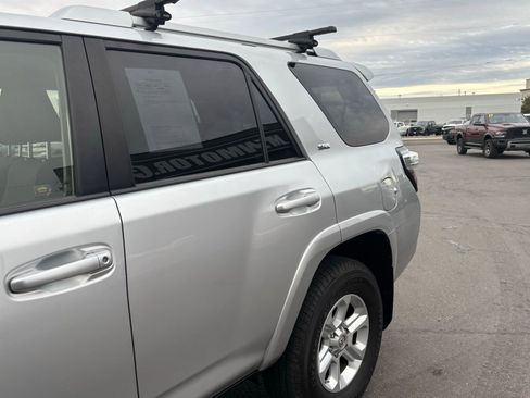 Used 2016 Toyota 4Runner SR5 image 6