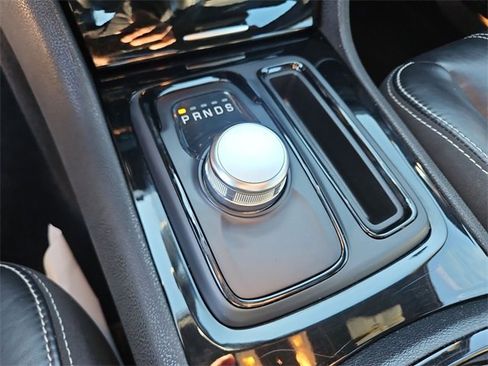 Used 2023 Chrysler 300 S image 16