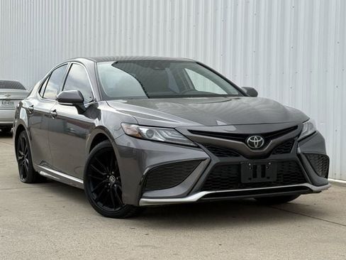 Used 2023 Toyota Camry XSE image 2