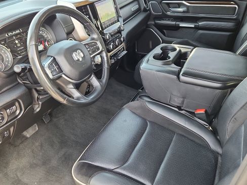 Used 2021 RAM 1500 Laramie AWD/4WD image 9